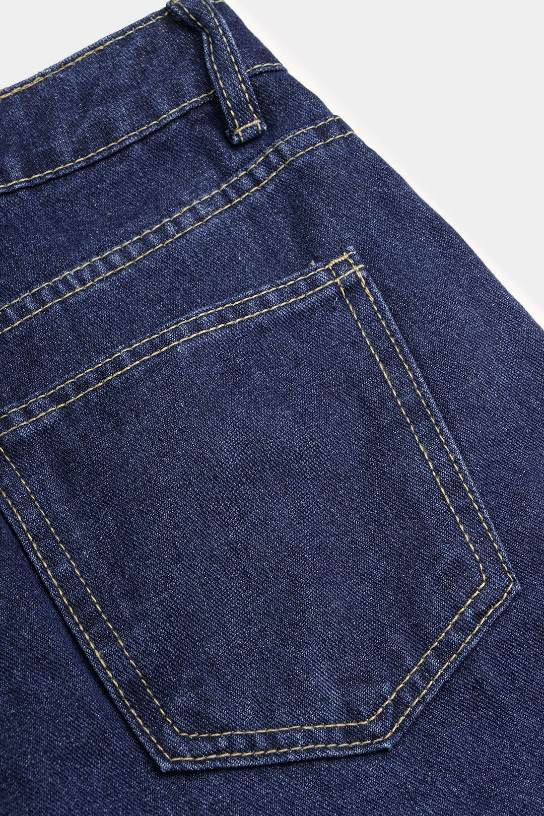 Metallic jeans met studs, hoge taille en wijde pijpen
