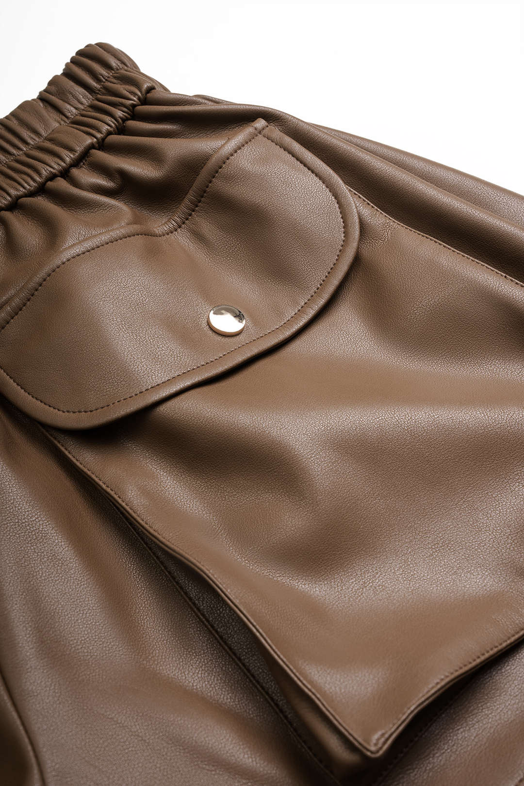 Leren-look short met zakken