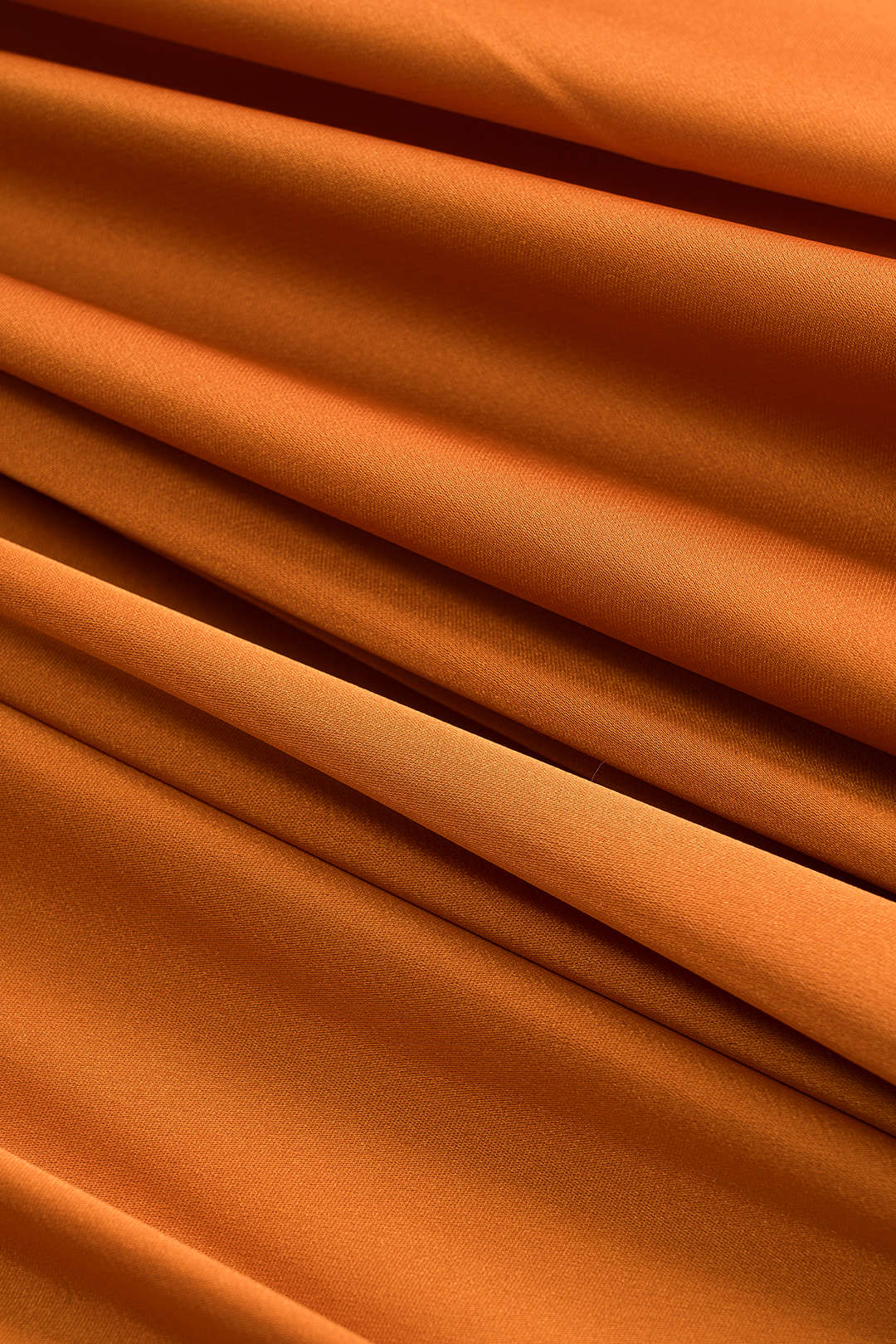 Satijnen jacquard maxijurk met ruches en strapless pasvorm