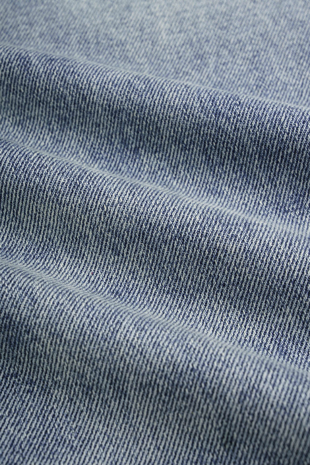 Jeans met wijde pijpen, zakken en rafelrand