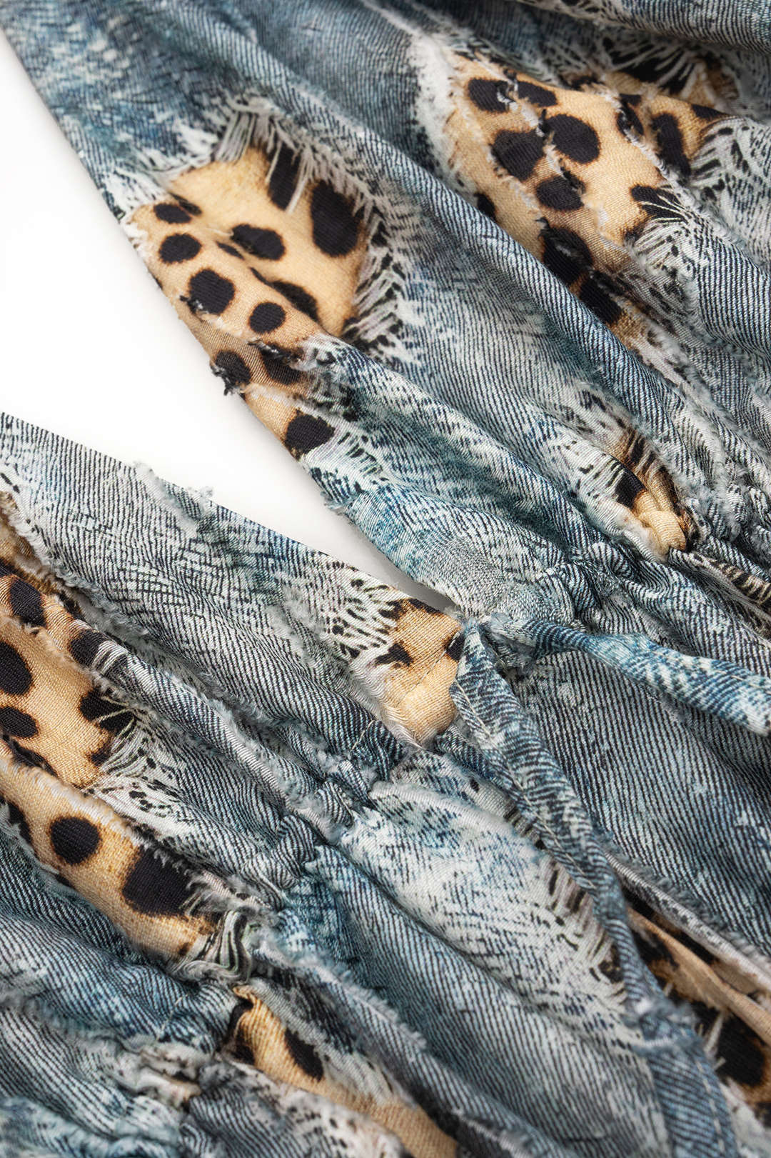 Luipaardprint top met open rug, strik en ruches