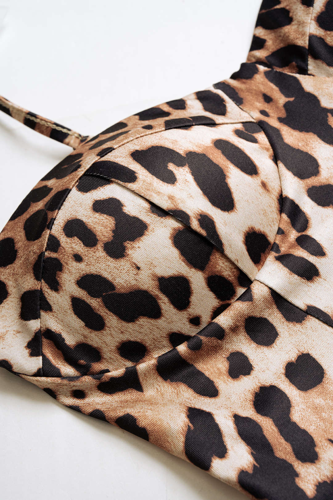 Linde - Luipaardprint mouwloze body met spaghettibandjes