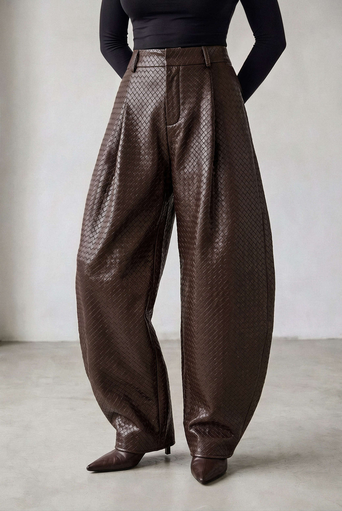 Leren-look broek met hoge taille en wijde pijpen