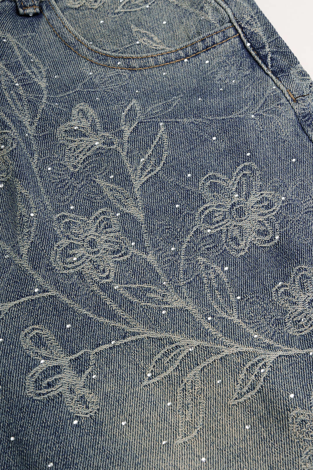 Bloemenprint jeans met strass en rechte pijp