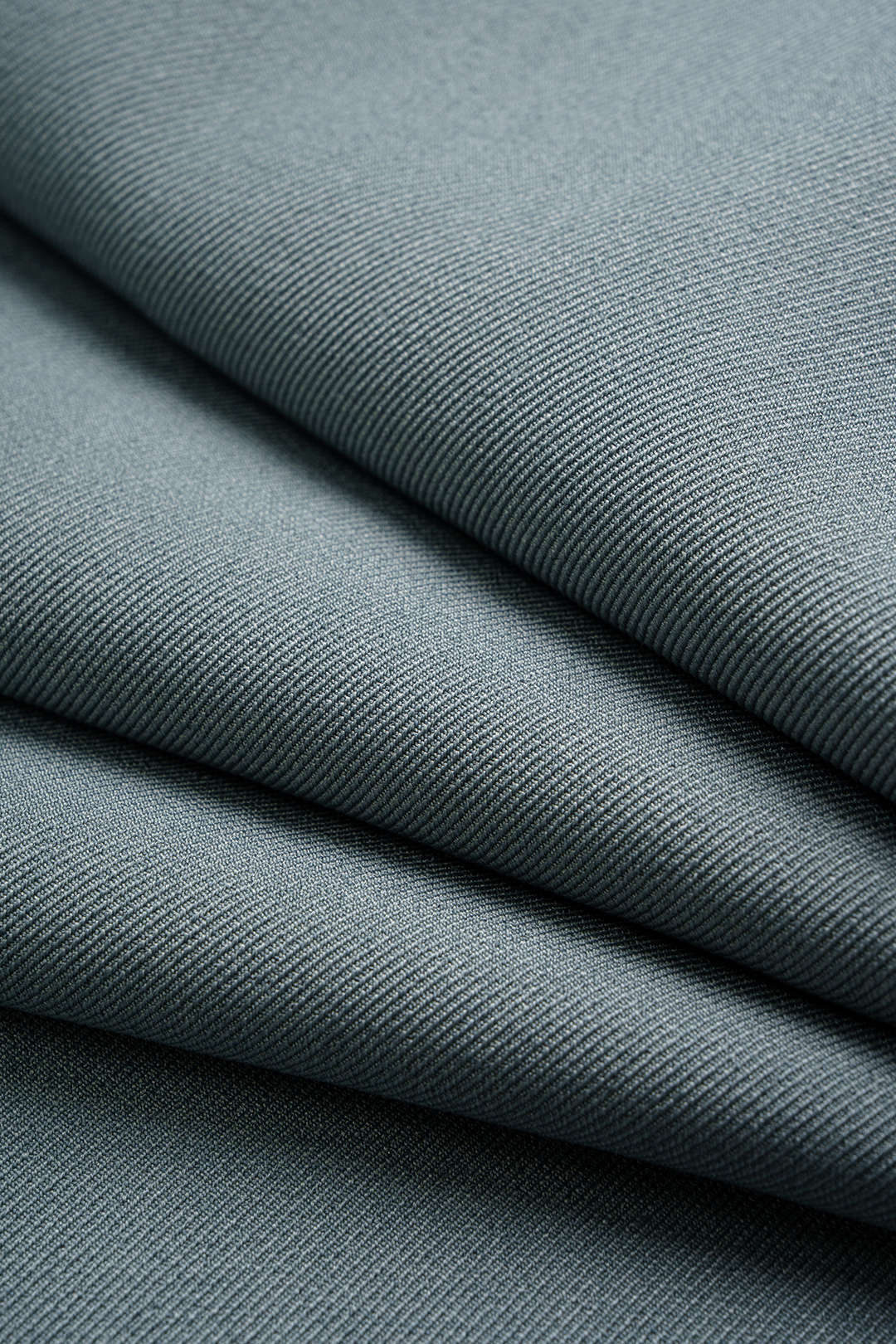 Broek met knoopjes en rechte pijp