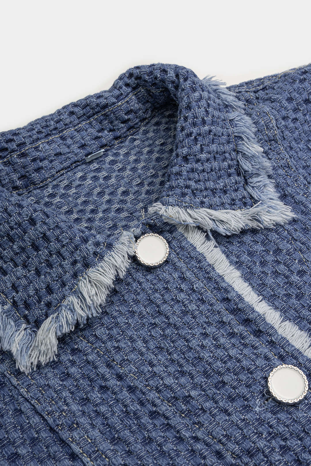 Denim jasje met rafelrand en zakken
