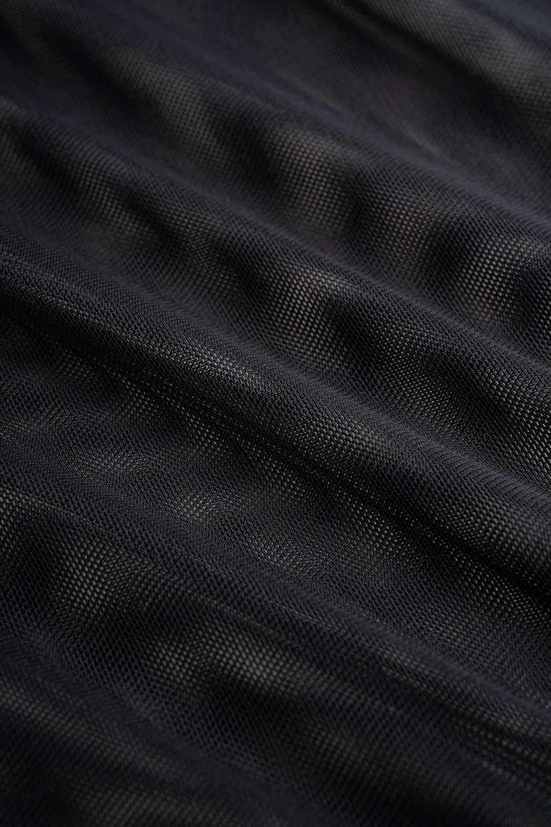 Mesh top met drapering, watervalhals en lange mouwen