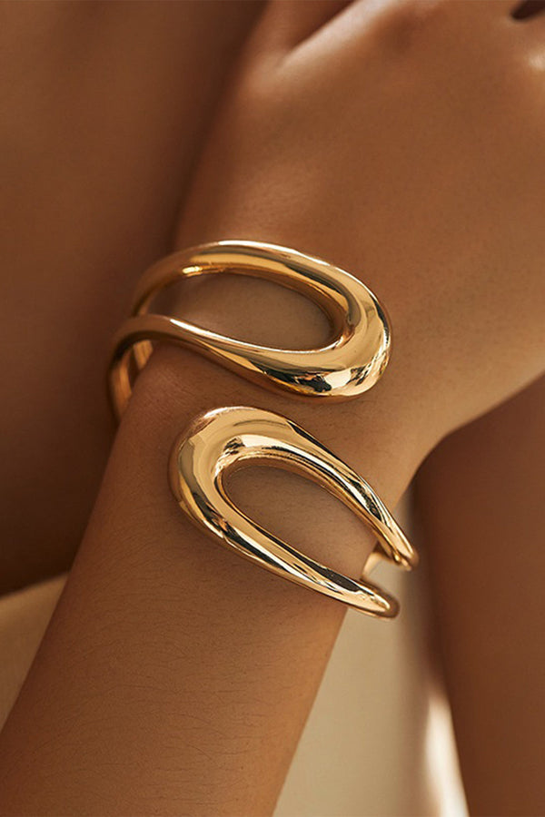 Metallic armband
