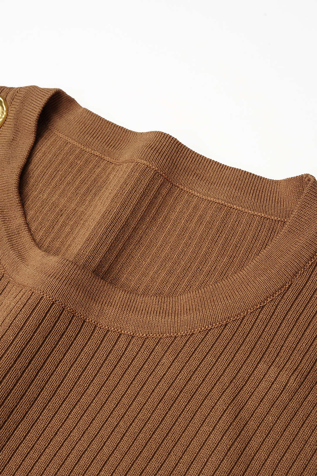 Amira - Gebreide metallic tanktop met ronde hals en knoopjes