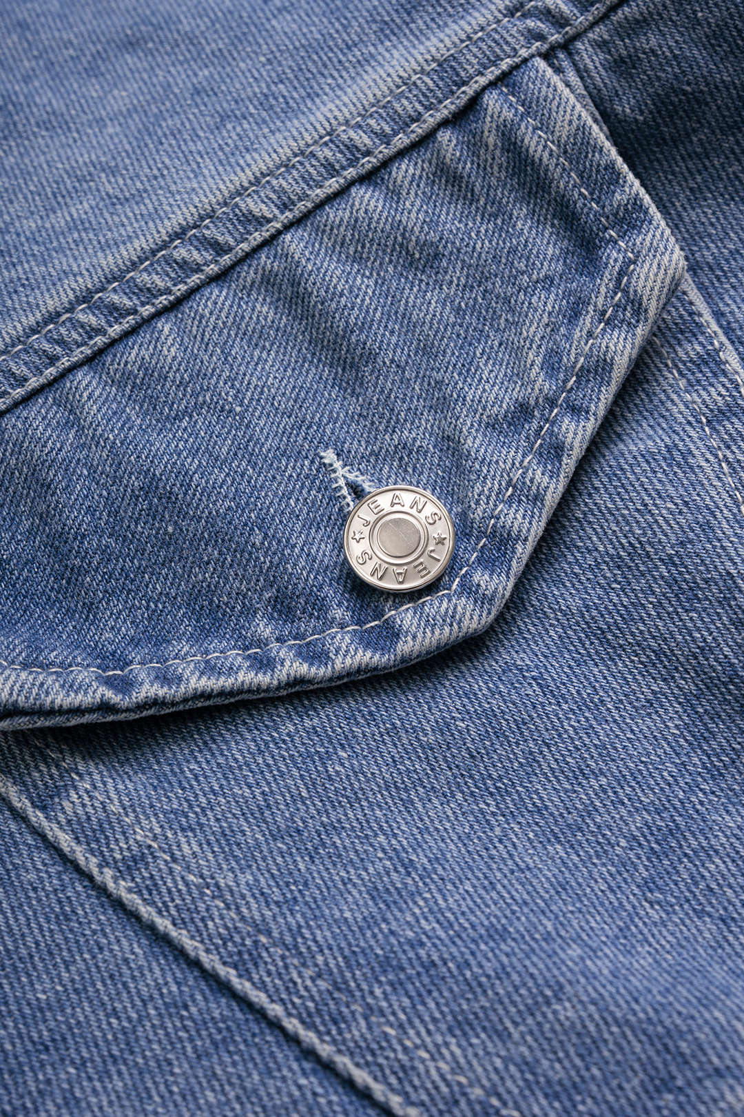 Tess - Denim item met knoopjes
