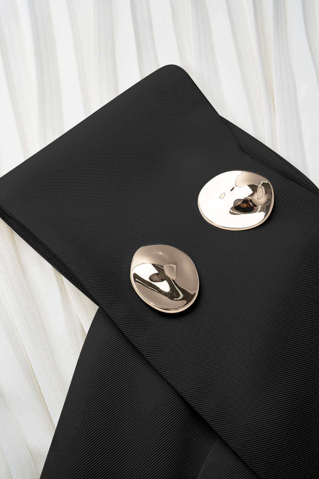 Metallic asymmetrische minijurk met blote schouders