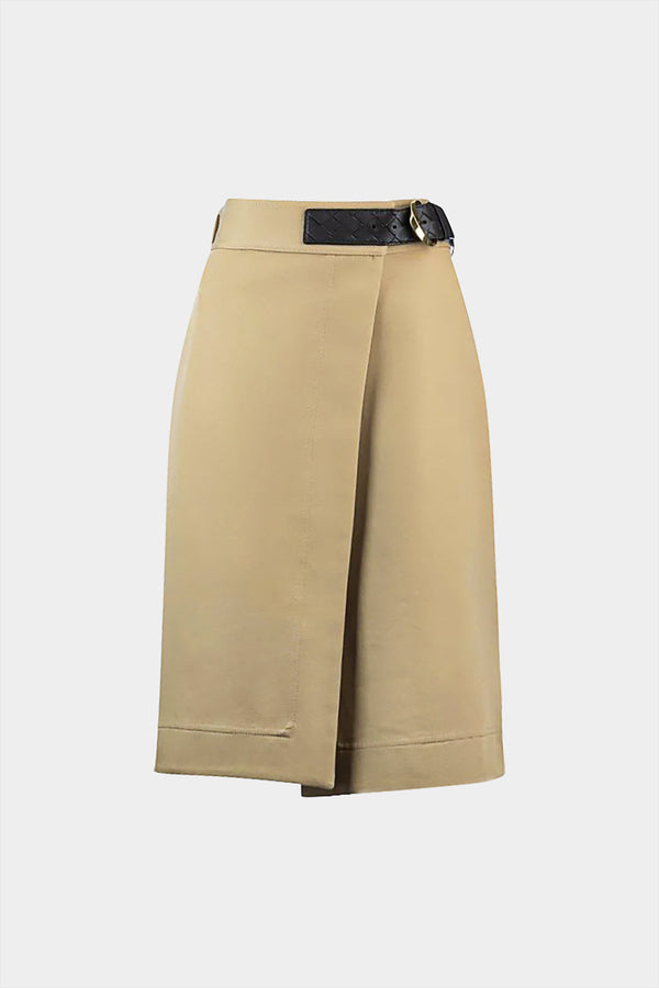 Asymmetrische rok met riem en split