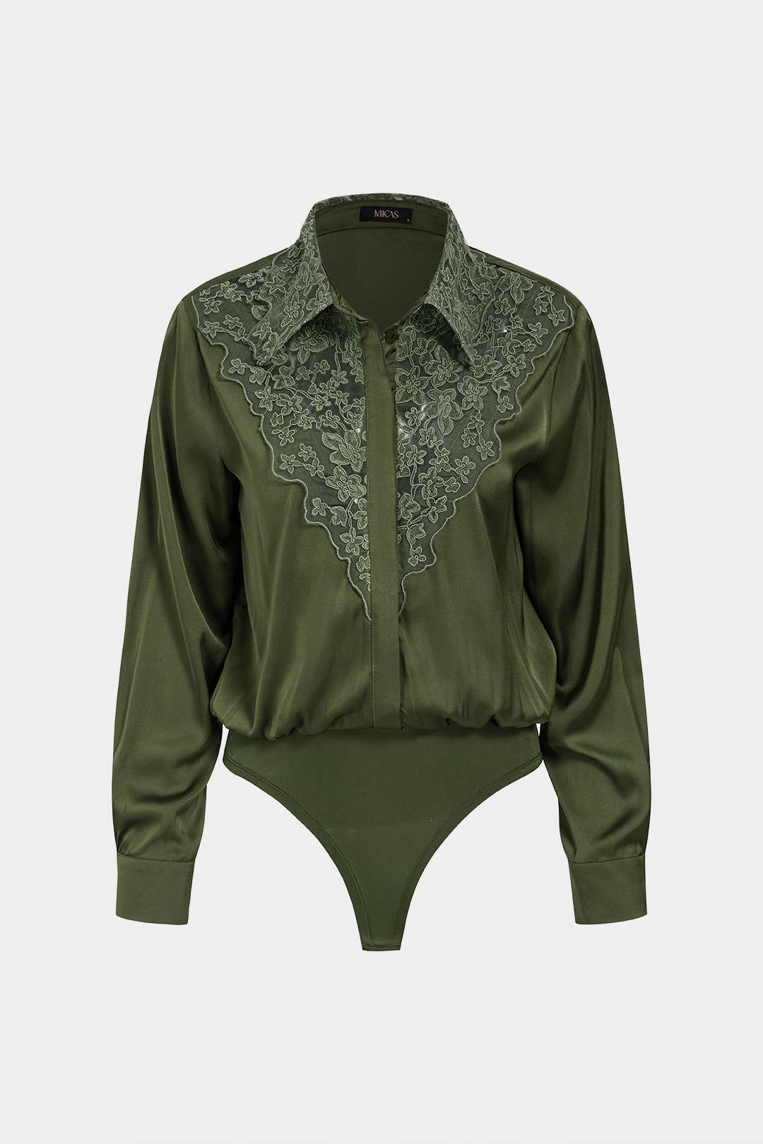 Satijnen patchwork body met kant, knoopjes en lange mouwen