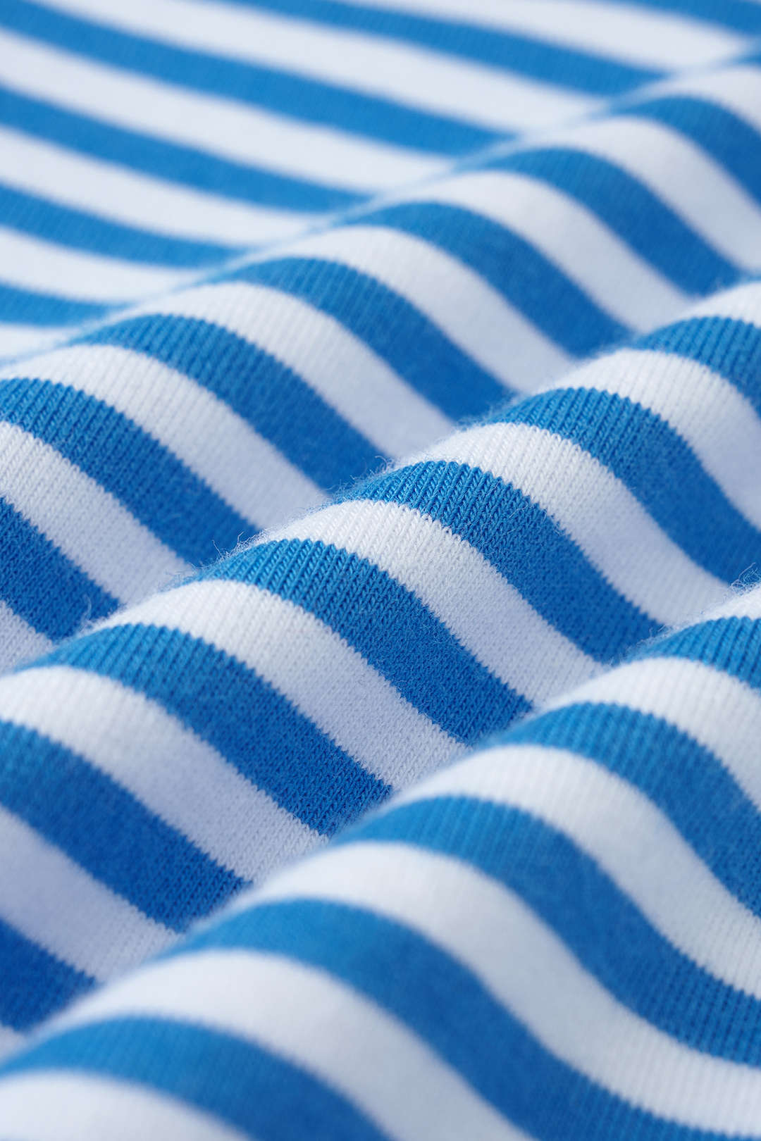 Gestreepte asymmetrische tanktop met ronde hals en ruches