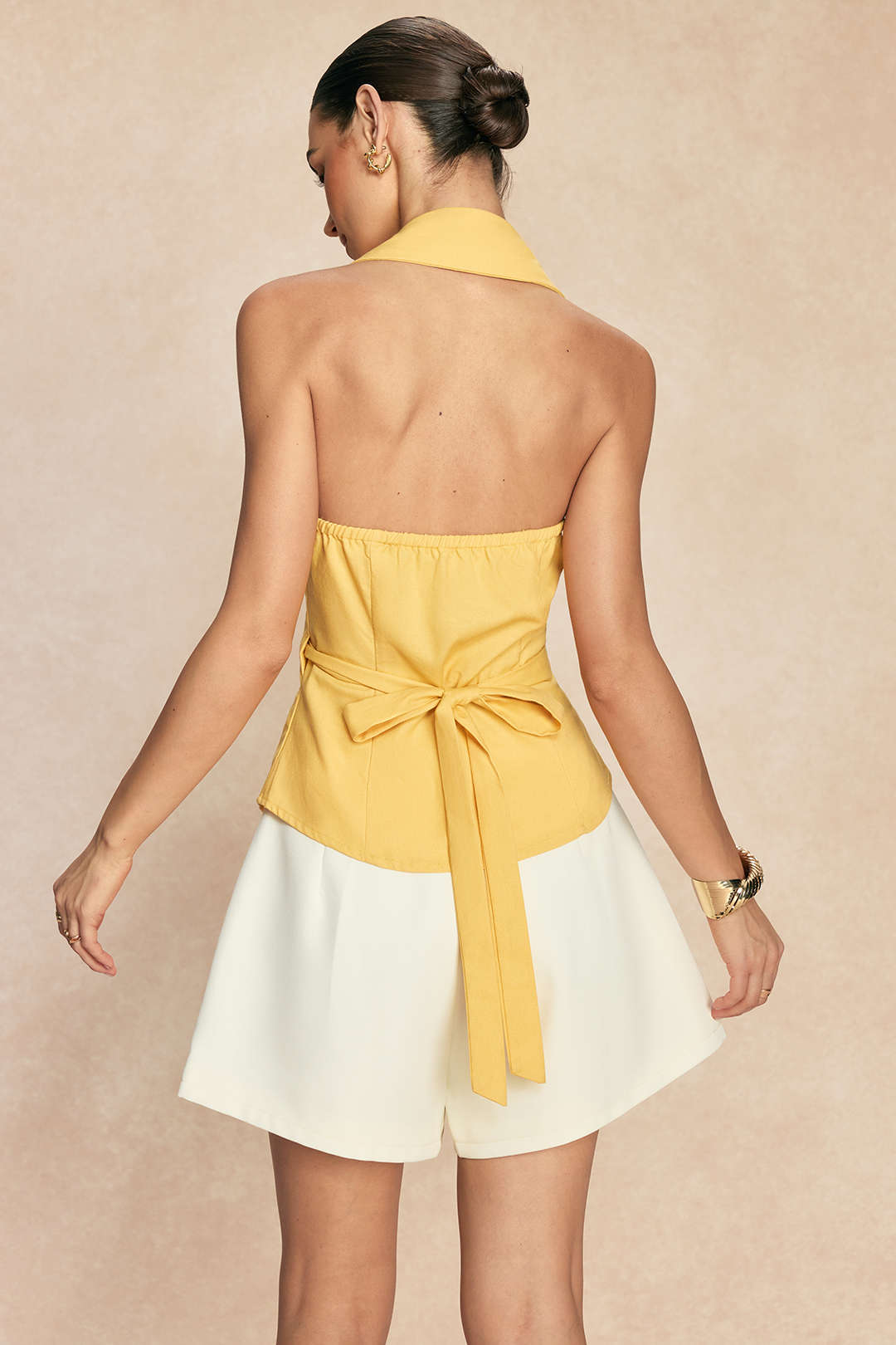Linnen asymmetrische tanktop met V-hals en knoopdetail