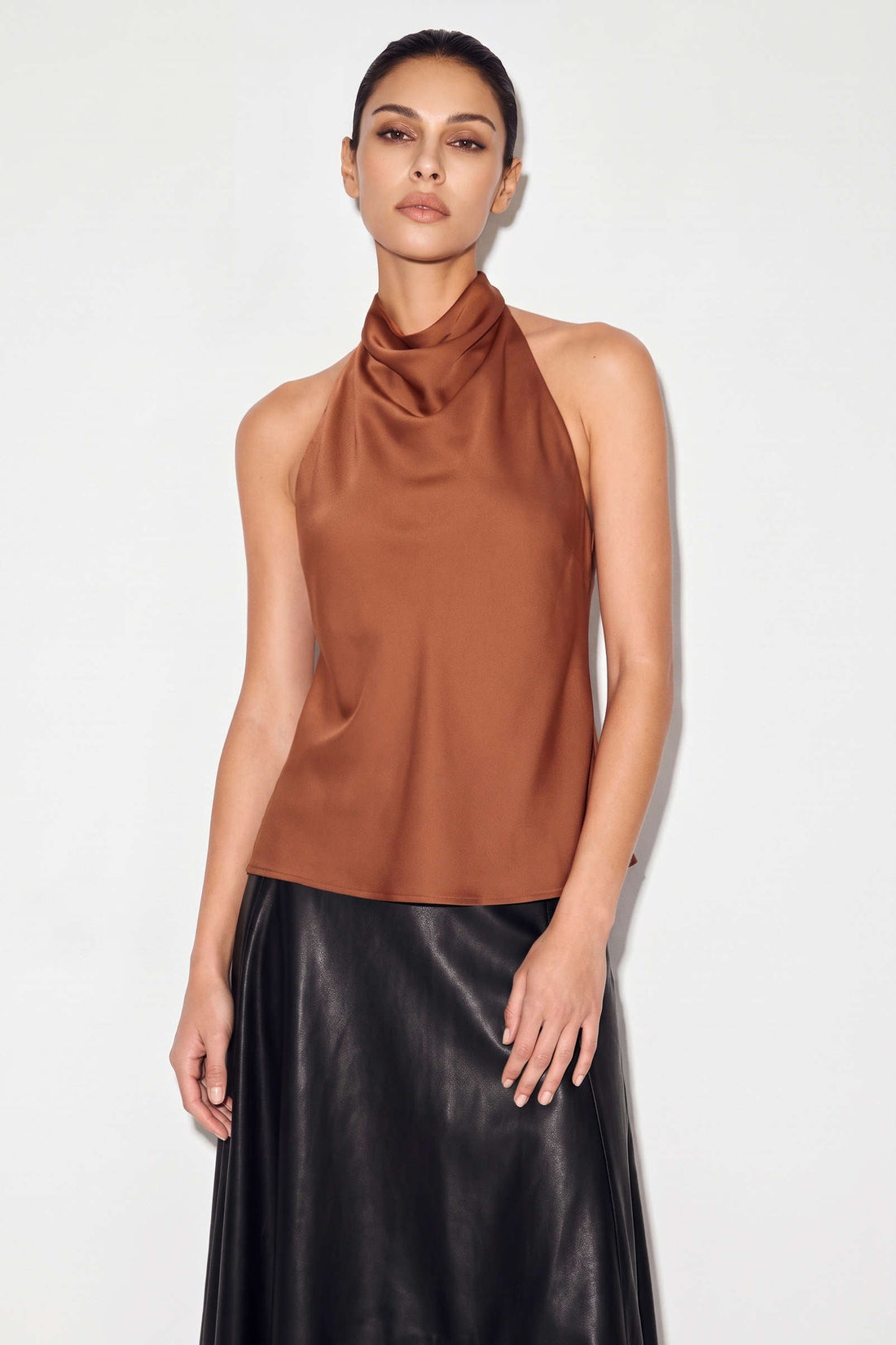 Satijnen tanktop met ruches en open rug