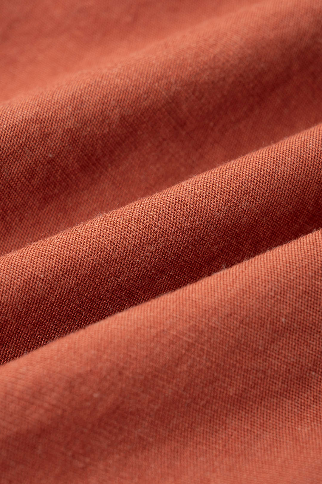 Saar - Tanktop met V-hals, knoopjes en ruches