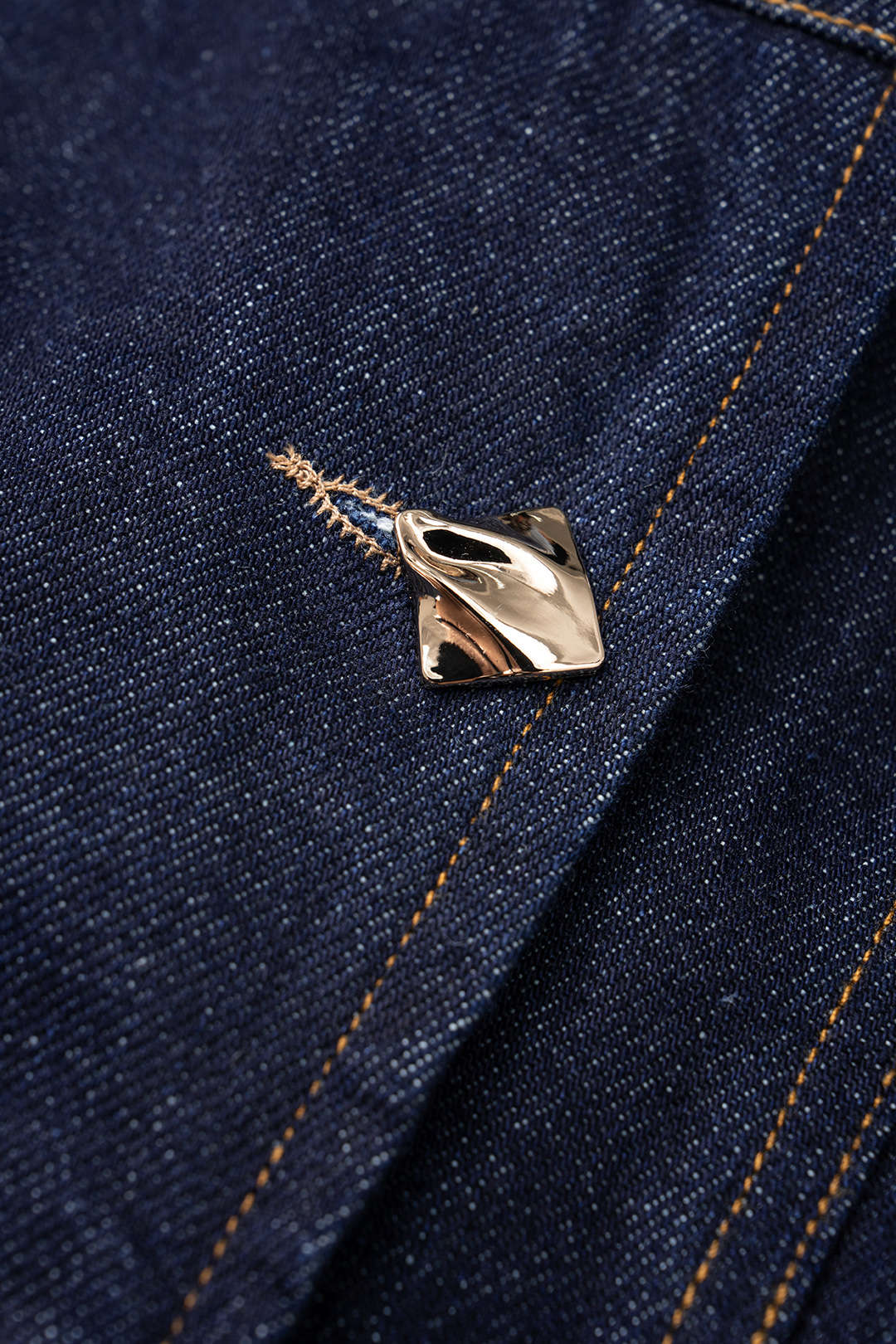 Denim asymmetrische tanktop met ronde hals en knoopjes