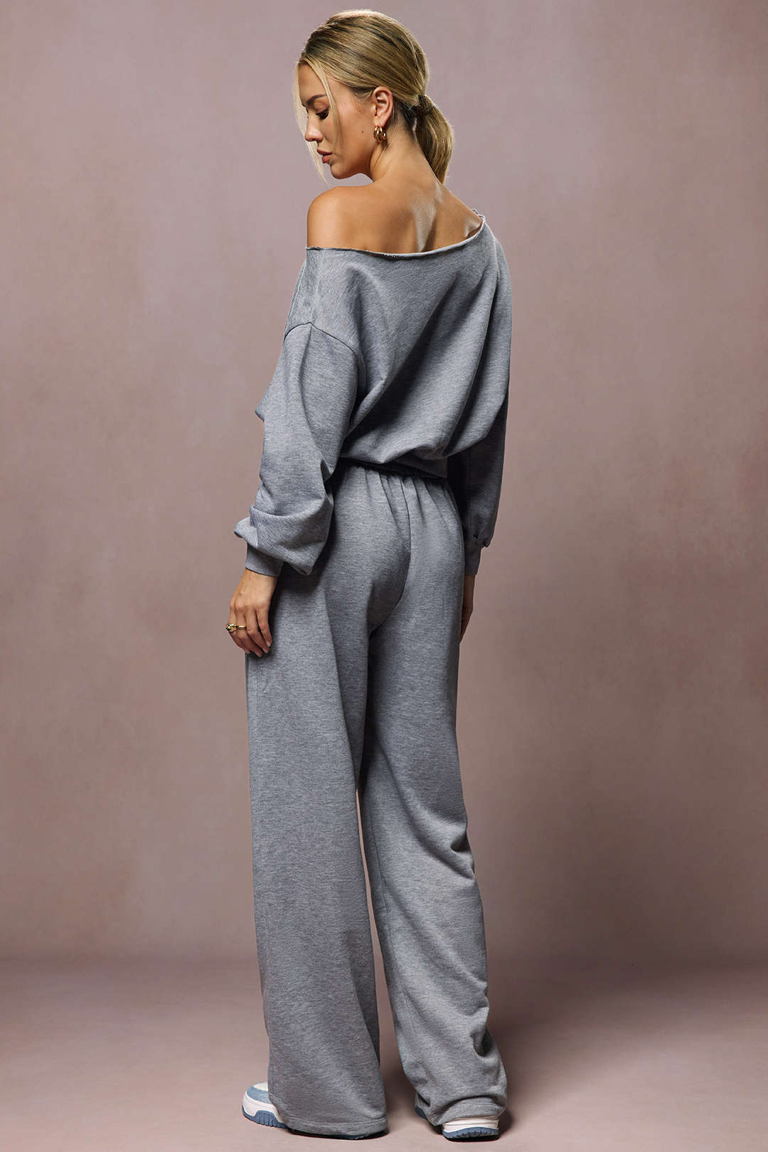 Esmee - Asymmetrische set met top en broek