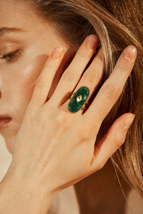 Ovale ring van metaallegering