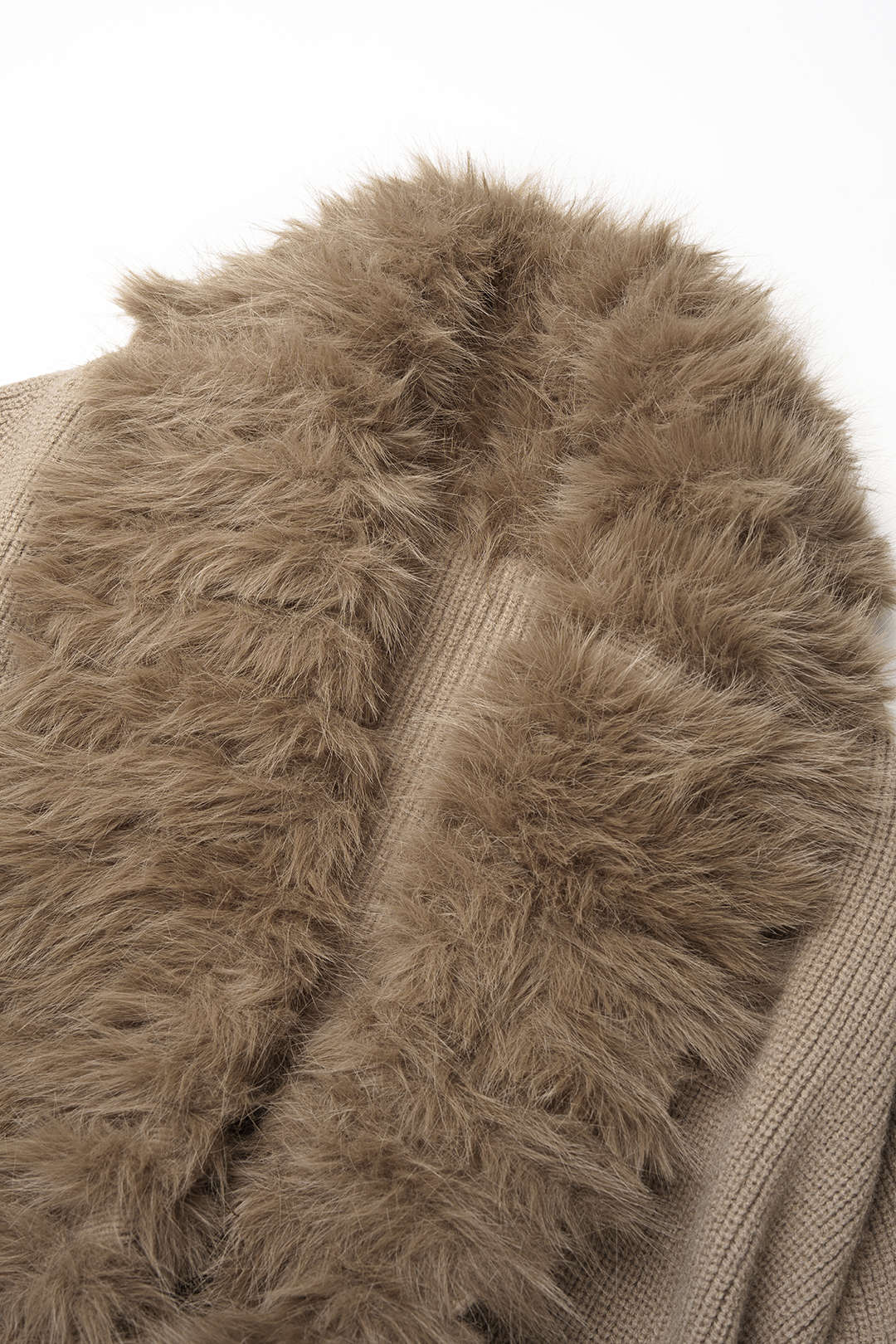 Gebreid patchwork vest met riem