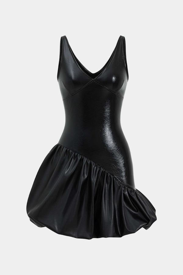 Leren-look asymmetrische minijurk met ruches en V-hals