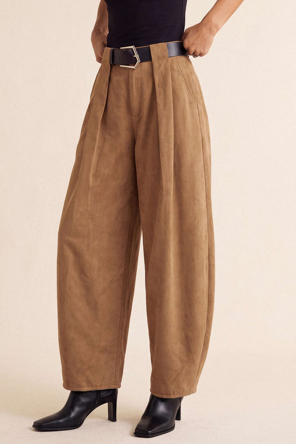 Suède metallic broek met ruches en riem