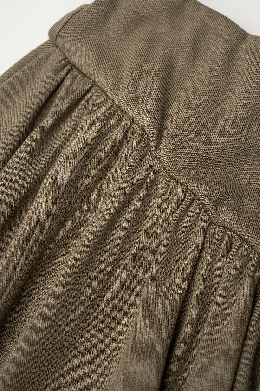 Mona - Effen asymmetrische rok met ruches