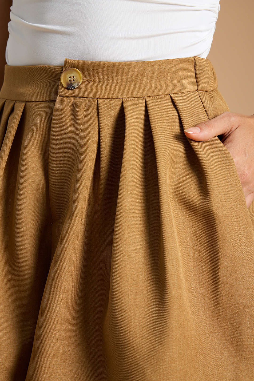 Geplooide short met wijde pijpen