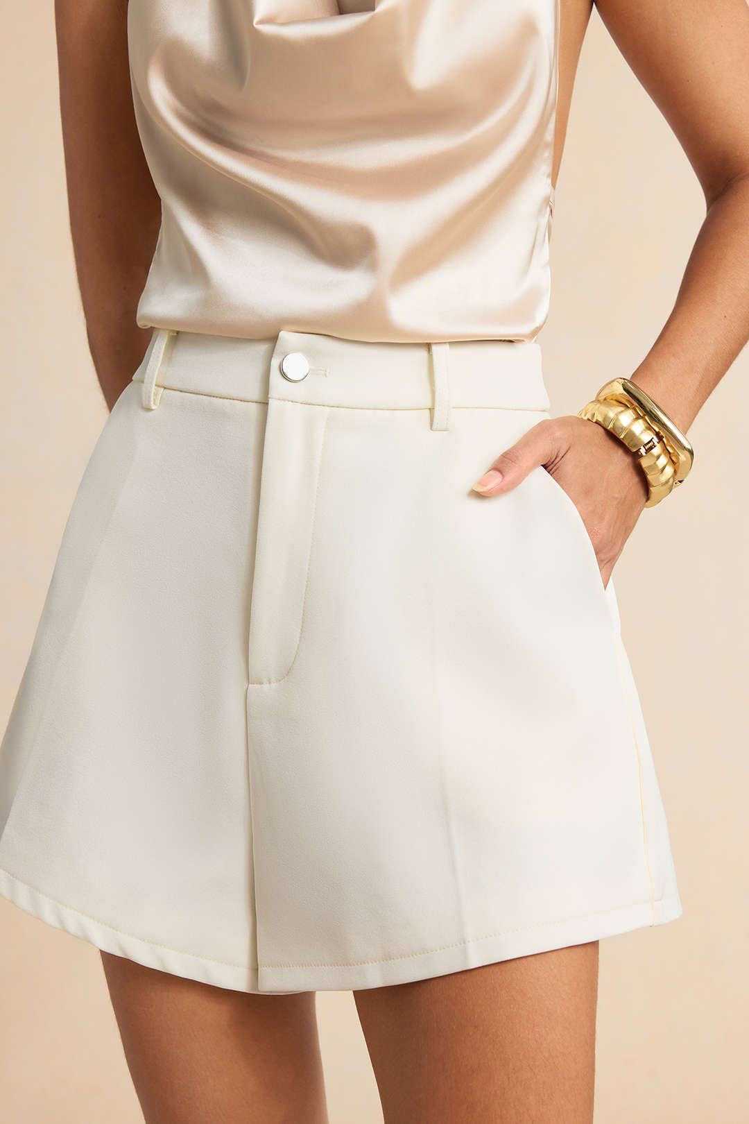 Thea - Effen short met wijde pijpen