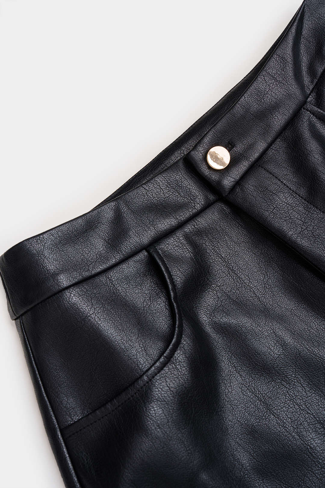 Leren-look metallic broek met rits en wijde pijpen
