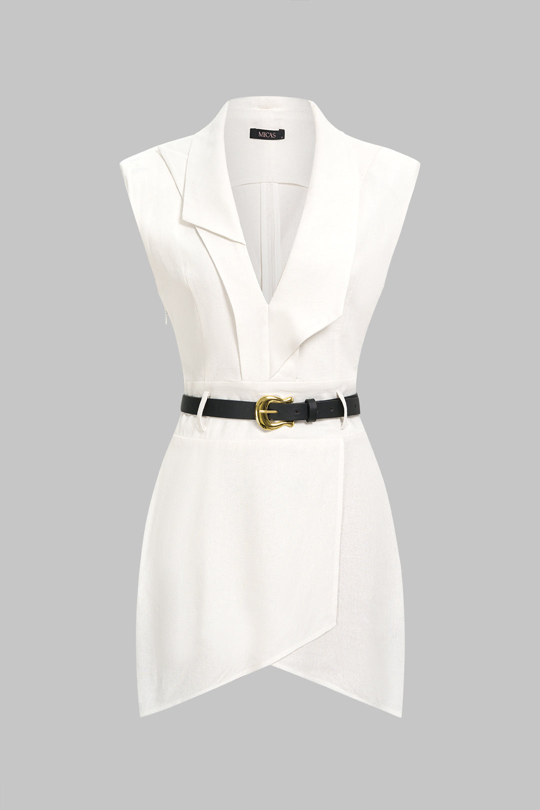 Asymmetrische mouwloze minijurk met ruches en riem