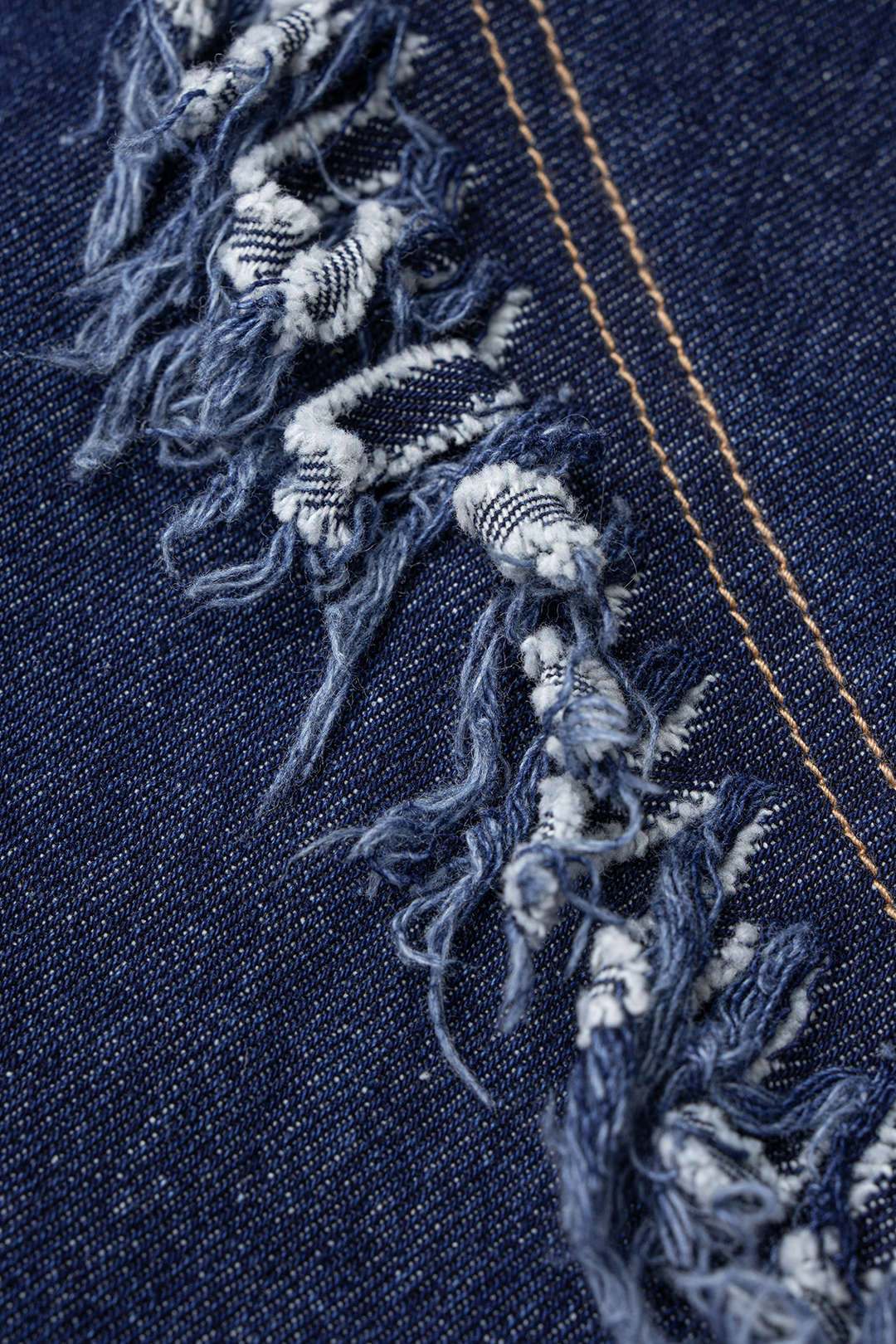 Jeans met rafelrand, hoge taille en wijde pijpen
