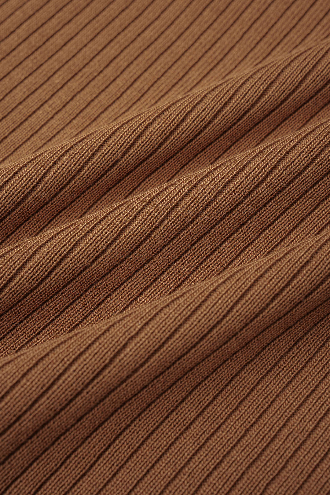 Amira - Gebreide metallic tanktop met ronde hals en knoopjes