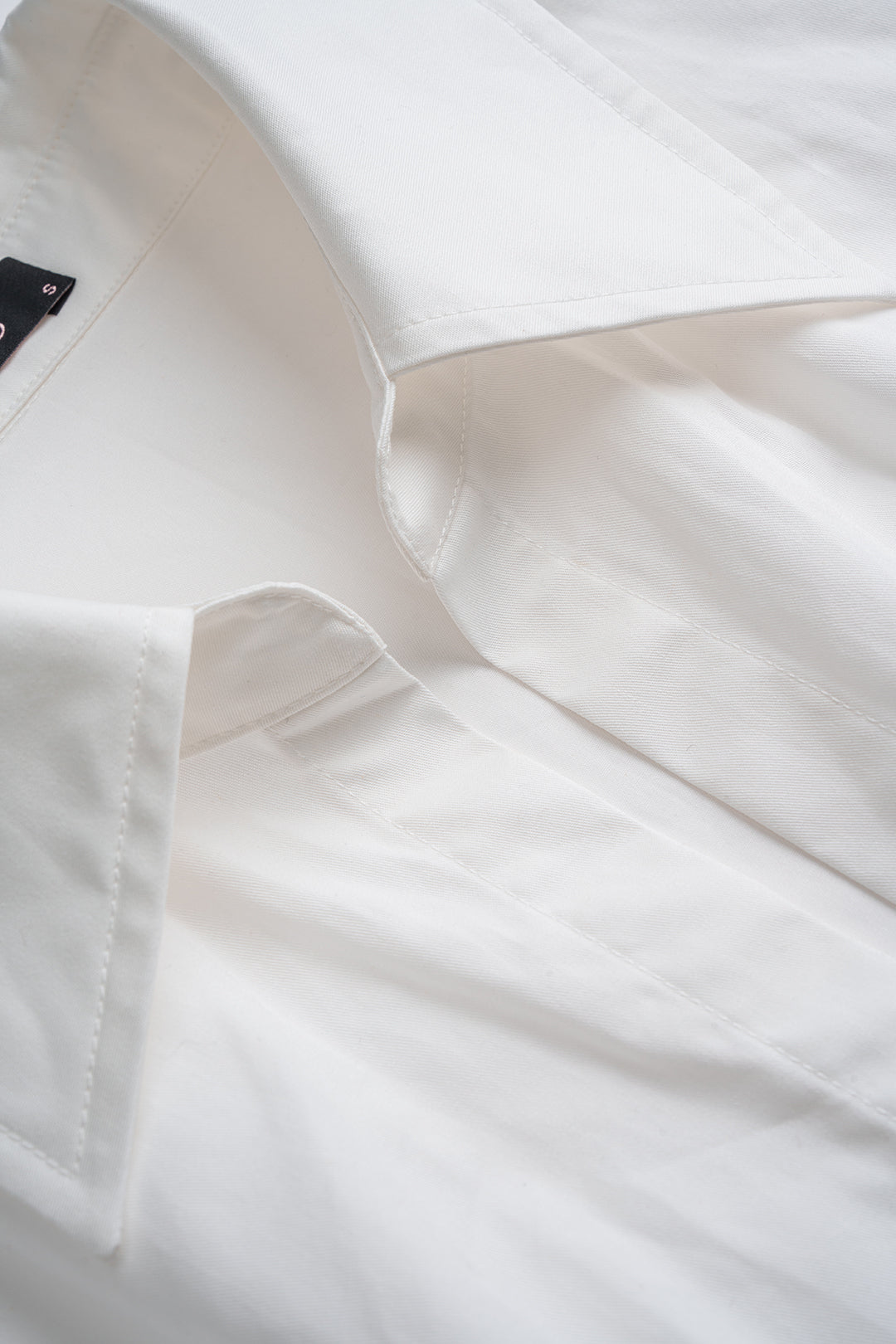 Kiki - Blouse met V-hals en korte mouwen