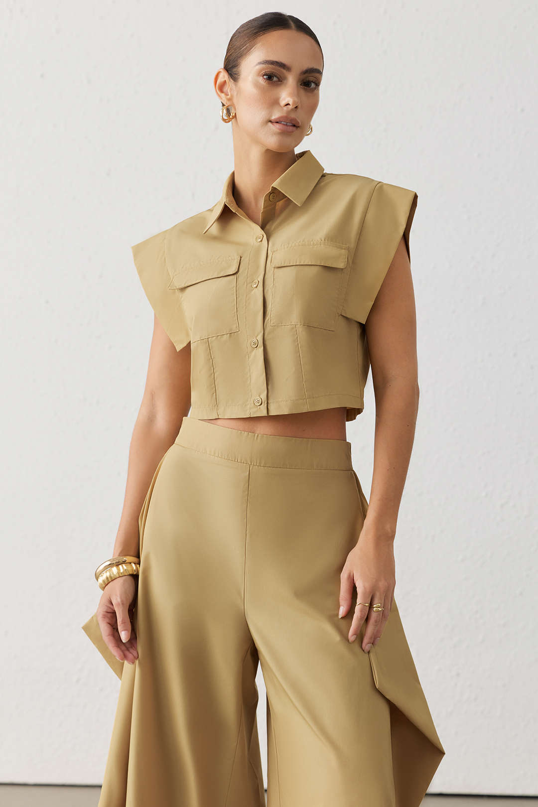 Tanktop met revers, zakken en knoopjes