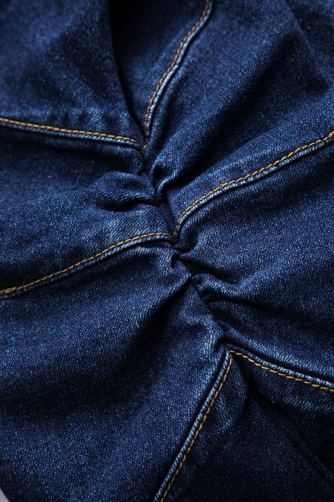 Denim metallic item met knoopjes