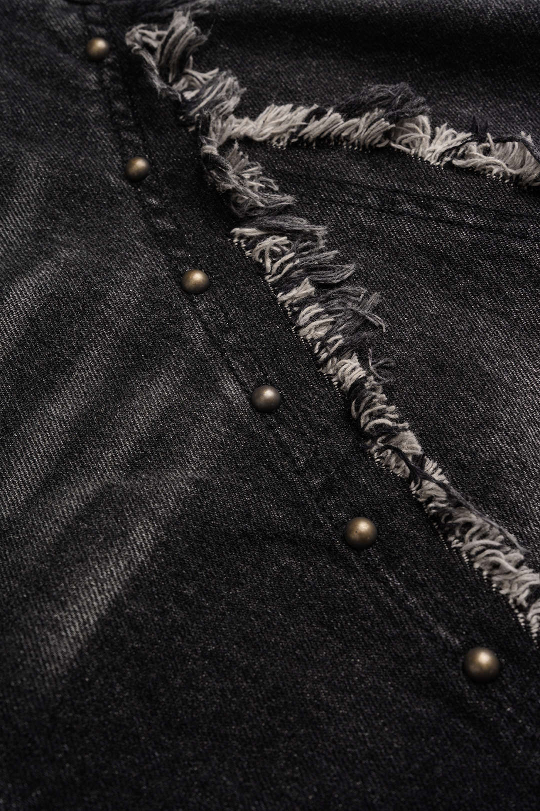 Denim asymmetrische rok met rafelrand en riem