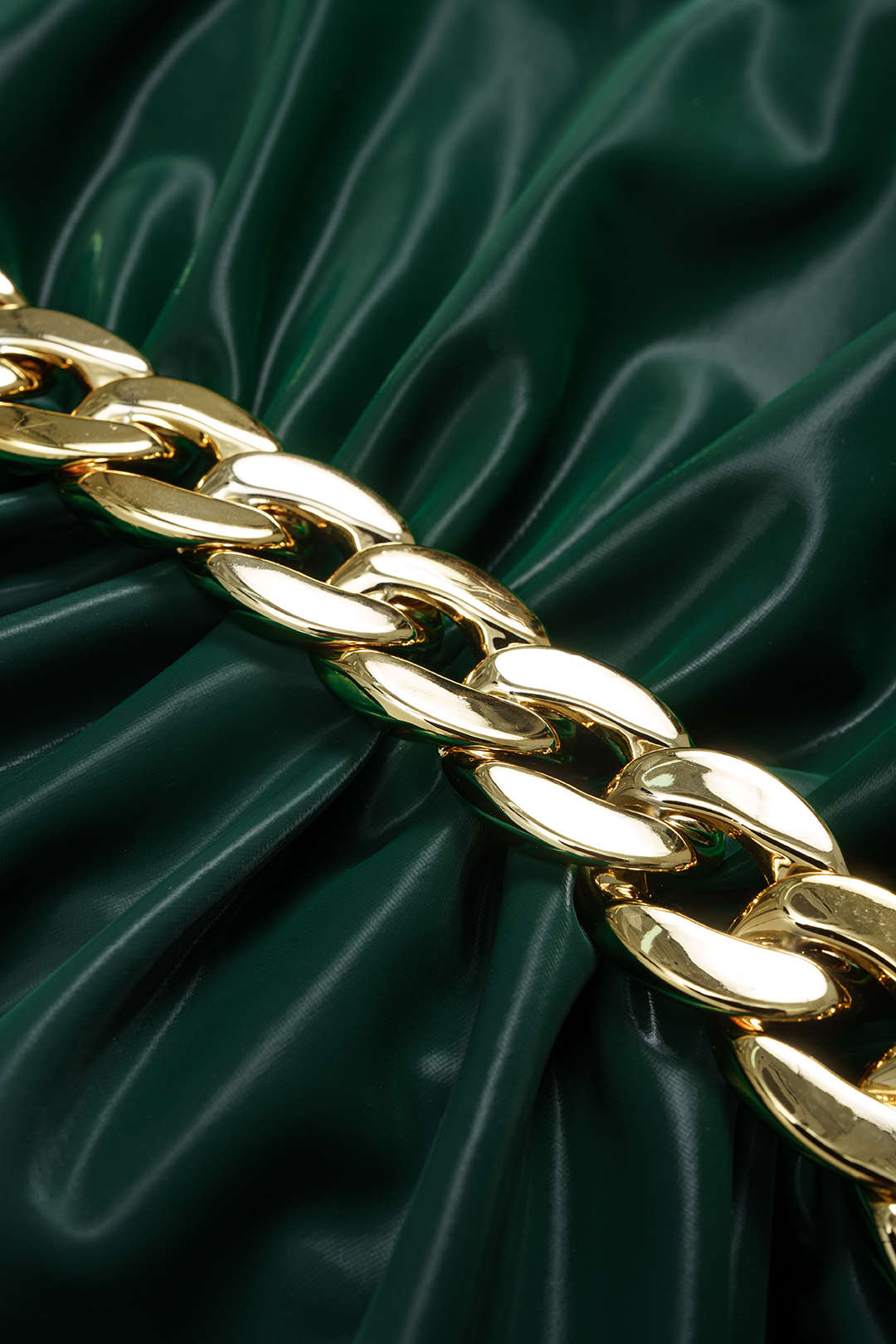 Metallic mouwloze midijurk met ruches en vierkante hals