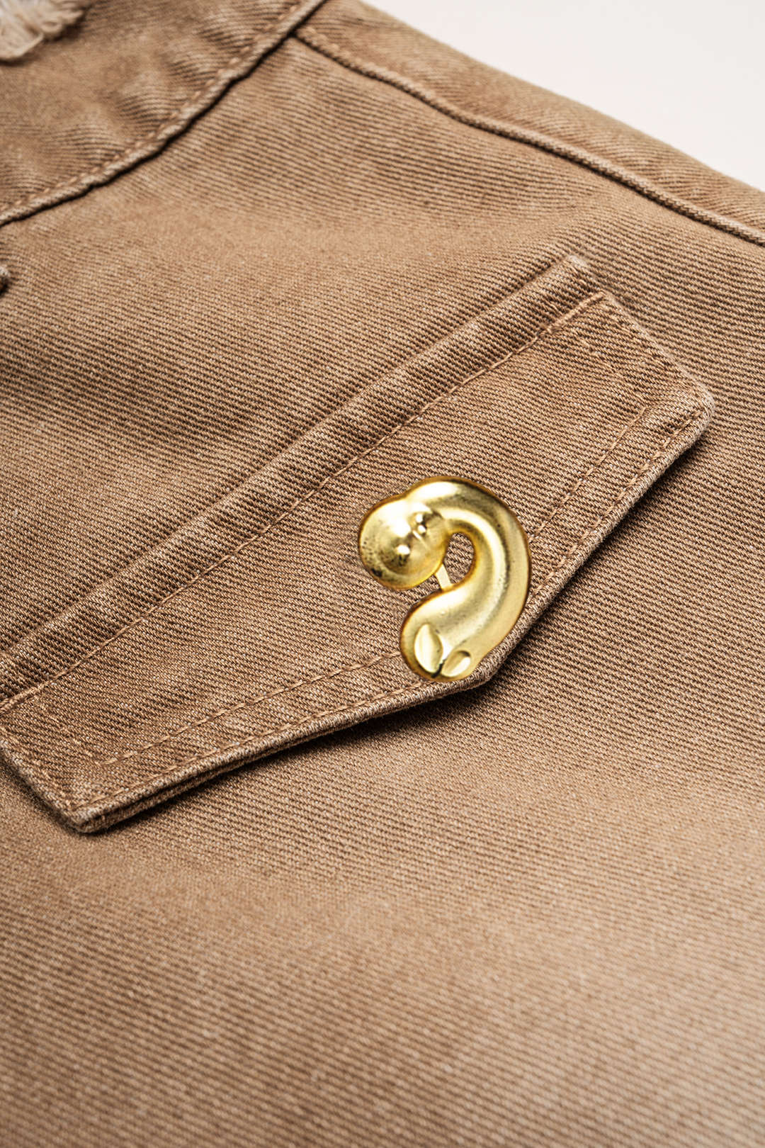 Jeans met zakken en rafelrand