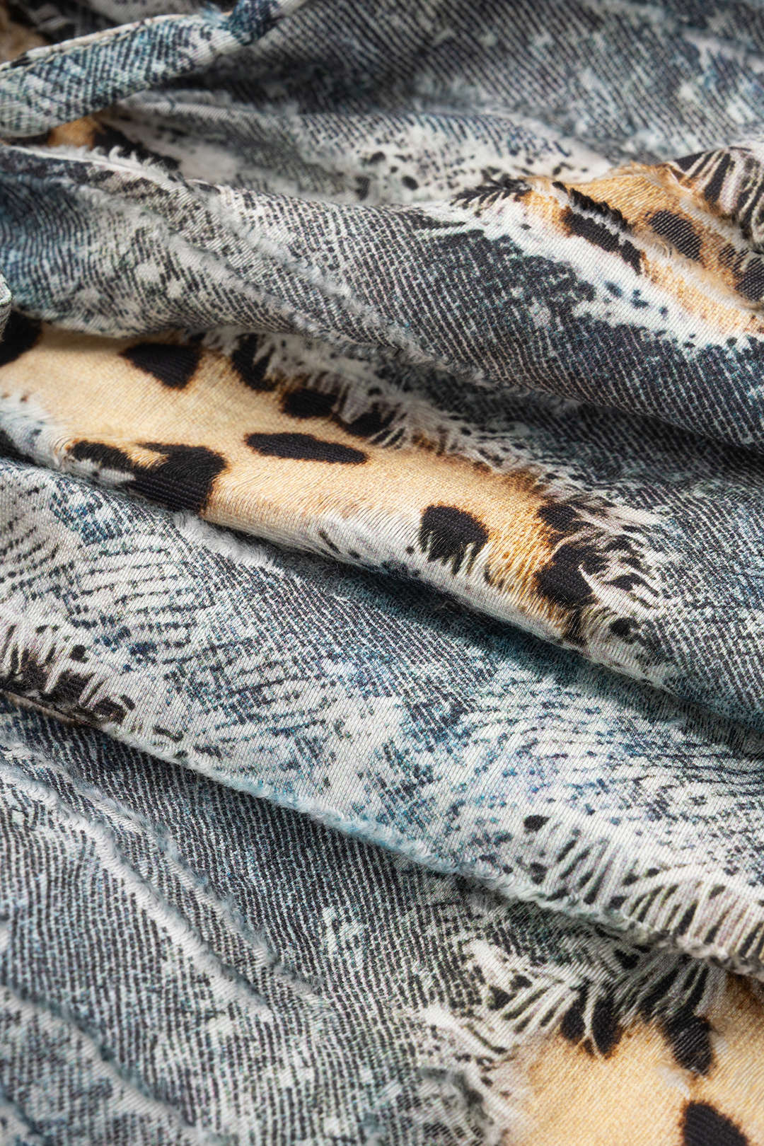 Luipaardprint top met open rug, strik en ruches