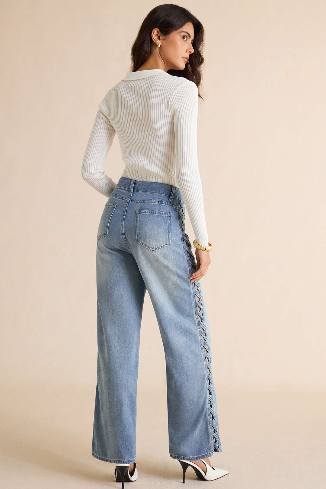 Jeans met hoge taille, uitsnijding en rechte pijp