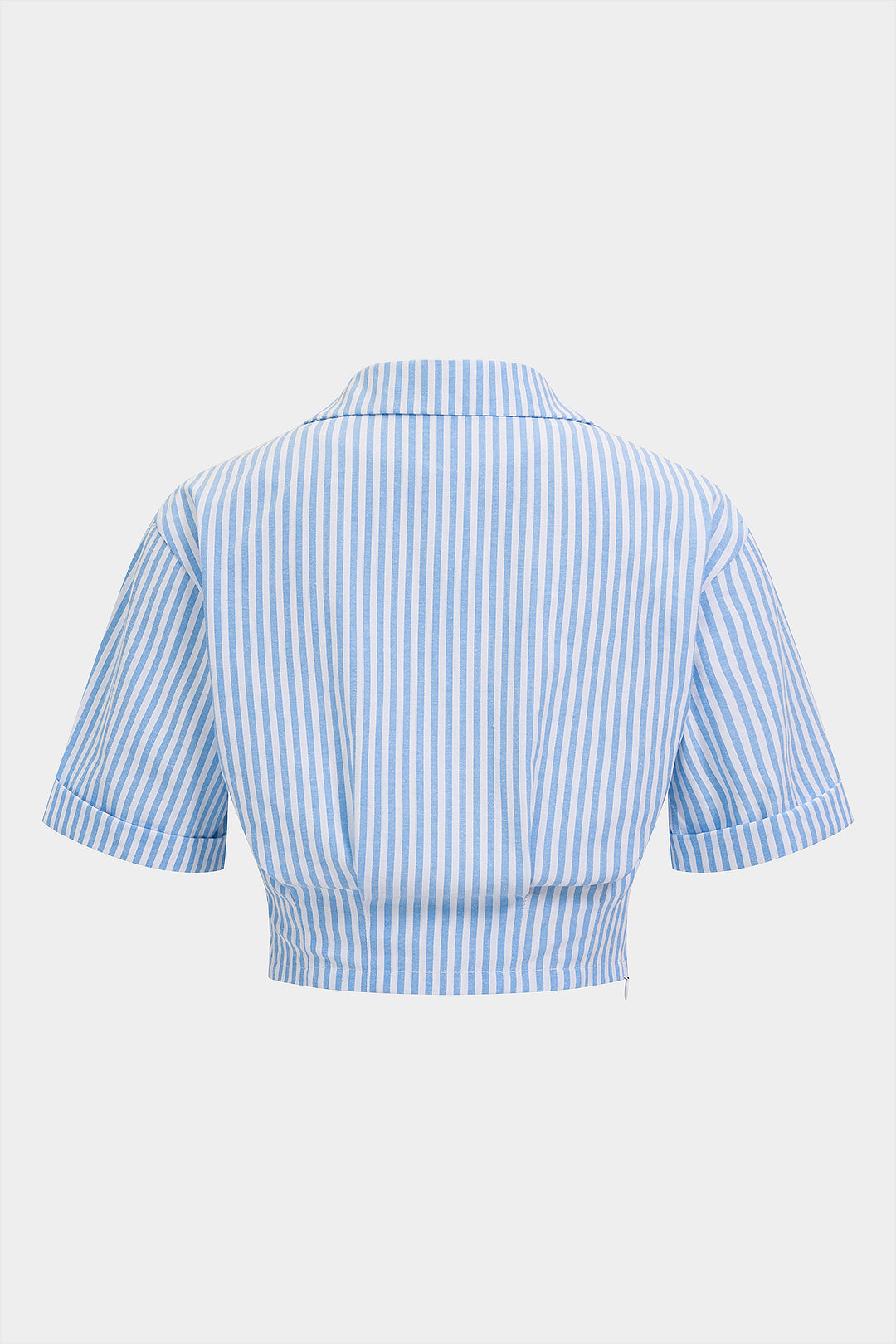 Blouse met V-hals, zakken en korte mouwen