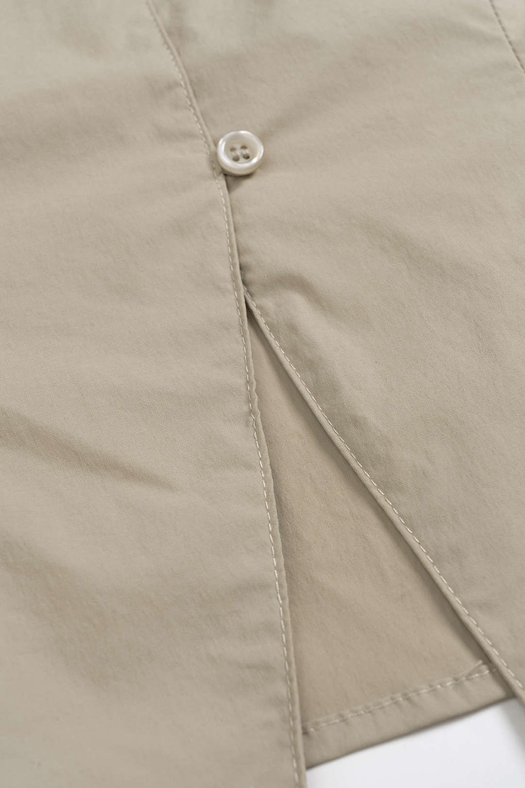 Linnen blouse met V-hals, knoopjes en zakken
