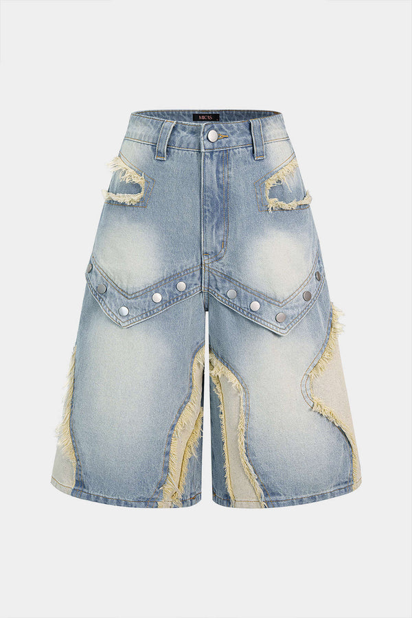 Denim short met rafelrand en knoopjes