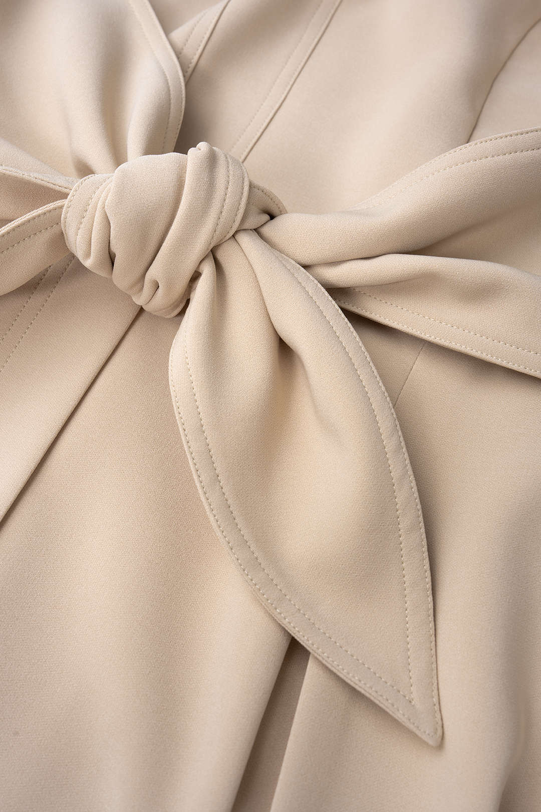 Mouwloze playsuit met strapless pasvorm