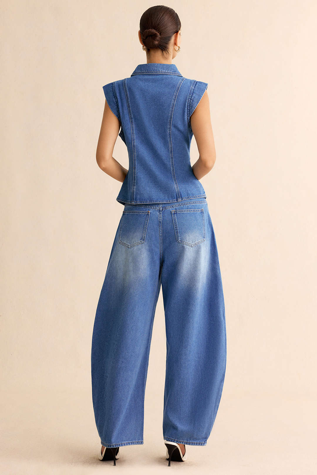 Jeans met zakken, rits en ballonmodel