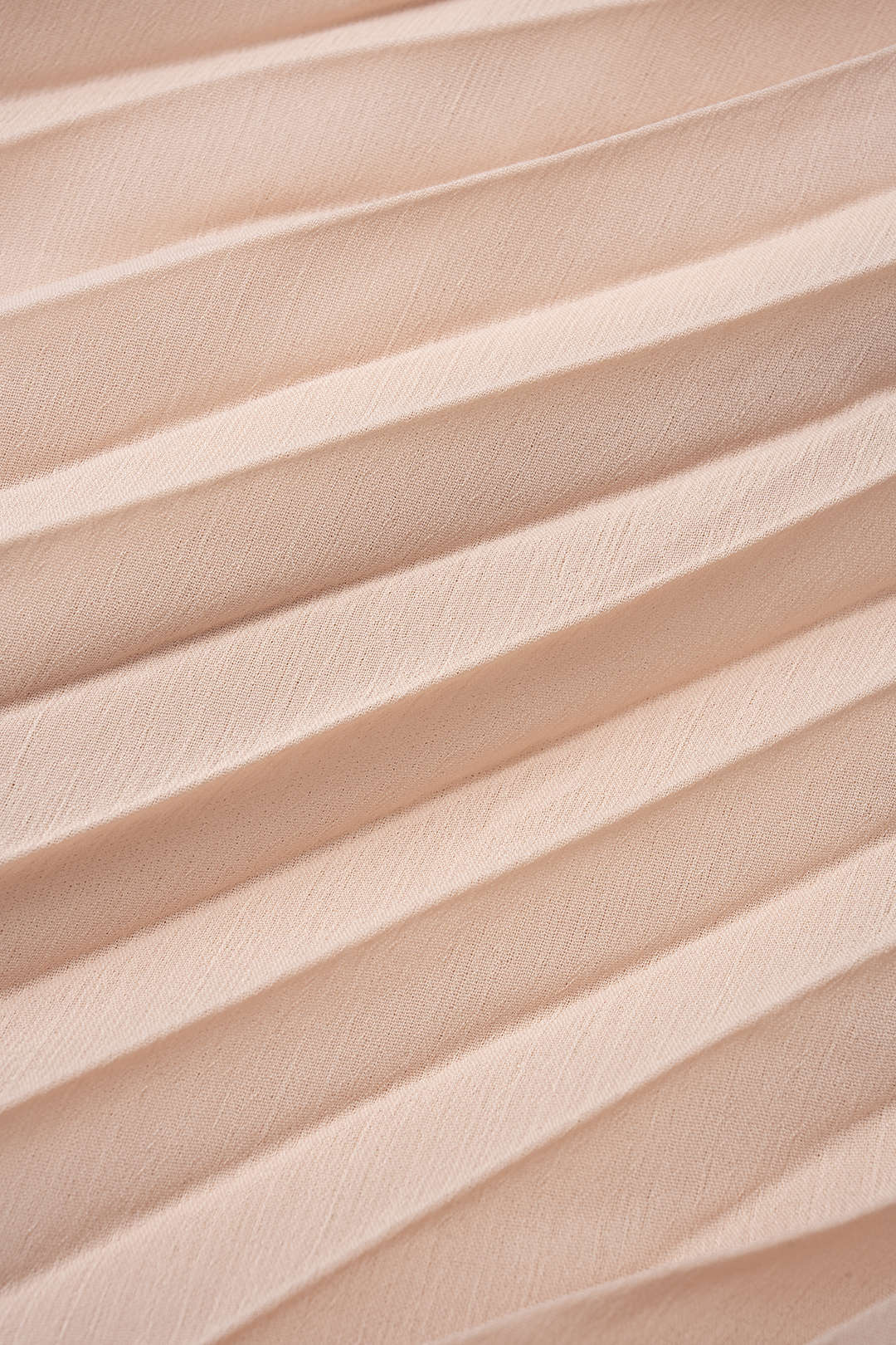 Chiffon geplooide midijurk met ronde hals en riem