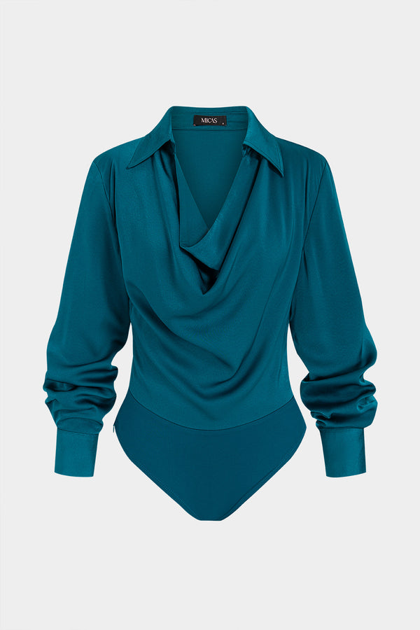 Satijnen patchwork body met drapering en watervalhals