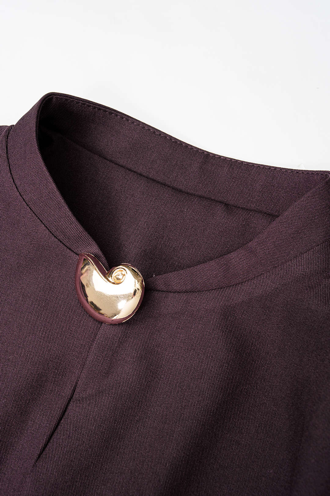 Romy - Asymmetrische blazer met knoopjes